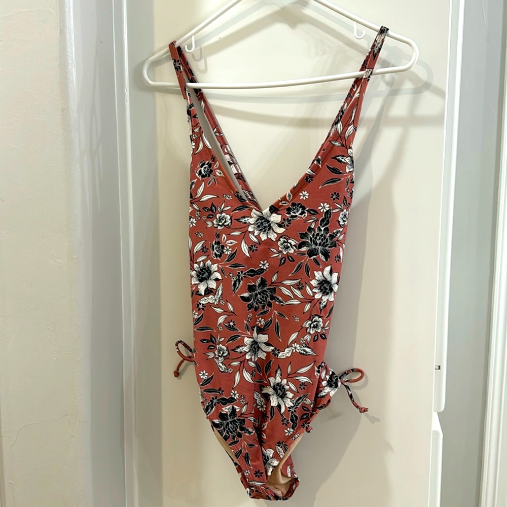 Kona sol mauve pink and flower one piece swimsuit medium